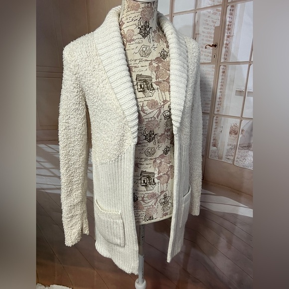 🛍️CAT & JACK Ivory boucle and ribbed knit cardigan sweater size XL. - Picture 7 of 11